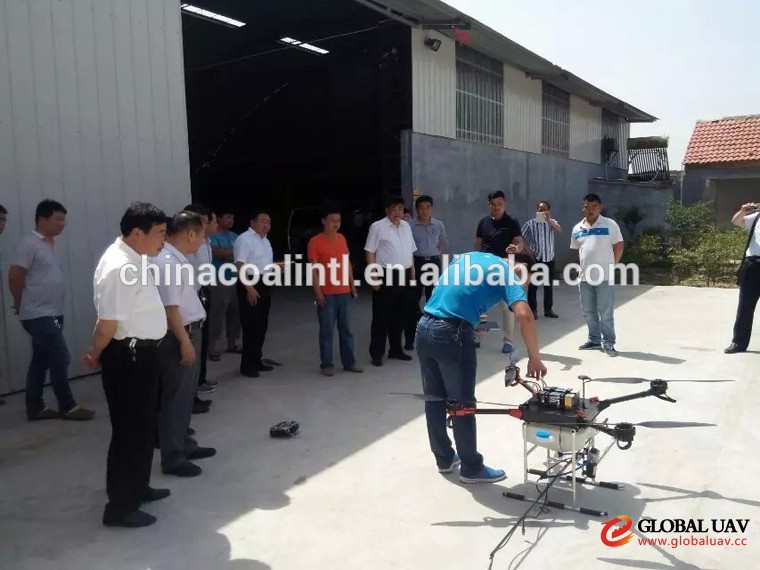 Professio<em></em>nal agriculture uav drone crop duster