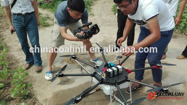 Professio<em></em>nal agriculture uav drone crop duster